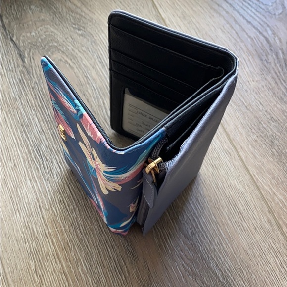 Roxy ‘Hazy Daze’ Tri Fold Wallet - Picture 4 of 5